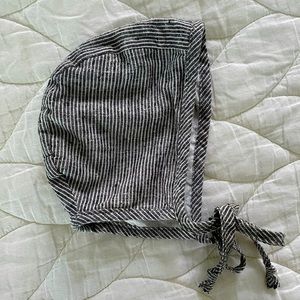 Briar handmade baby bonnet 3-6 months